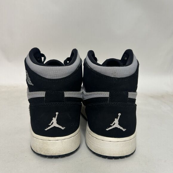Nike Shoes Air Jordan 1 Retro High GS “Wolf Grey” 2024 - Picture 5 of 9